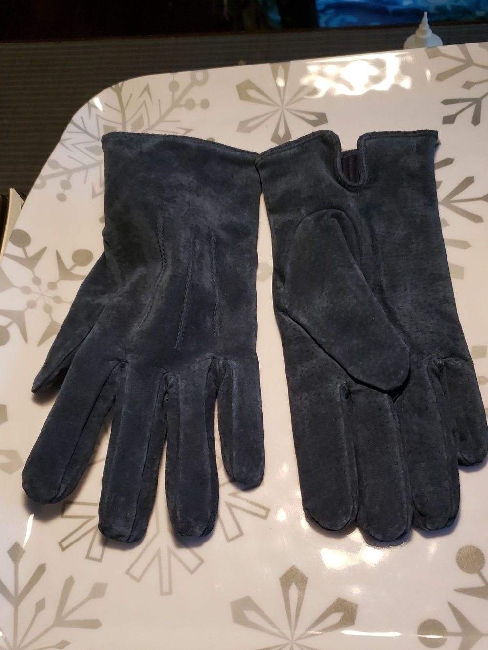 isotoner Women's Suede Gloves - Dark Blue L/G
